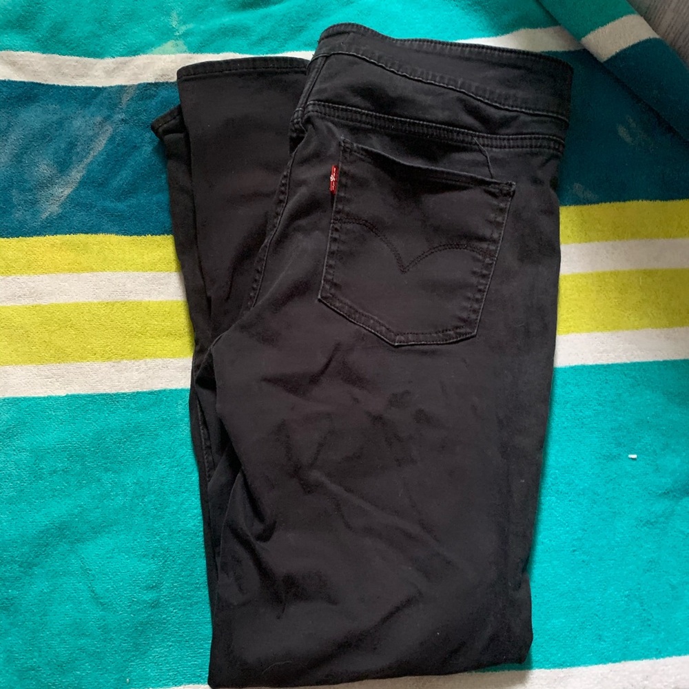 Black Levi’s Jeggings